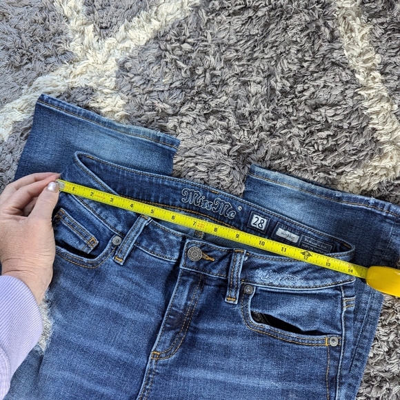 Miss Me Slim Boot Cut Embellished Rear Pocket Size Women's 28" Denim Jean - Picture 7 of 8